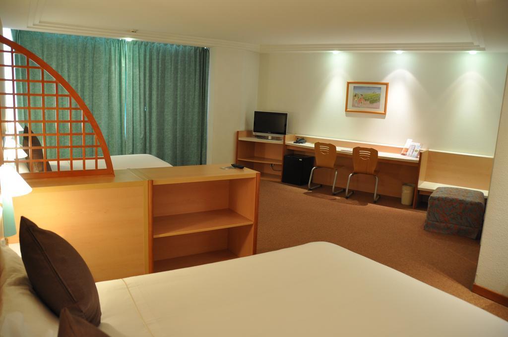 Hotel Tropical Les Escaldes Dış mekan fotoğraf